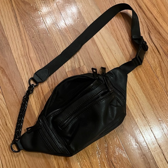 Black Leather Fanny Bag Shoulder Satchel - Picture 1 of 12